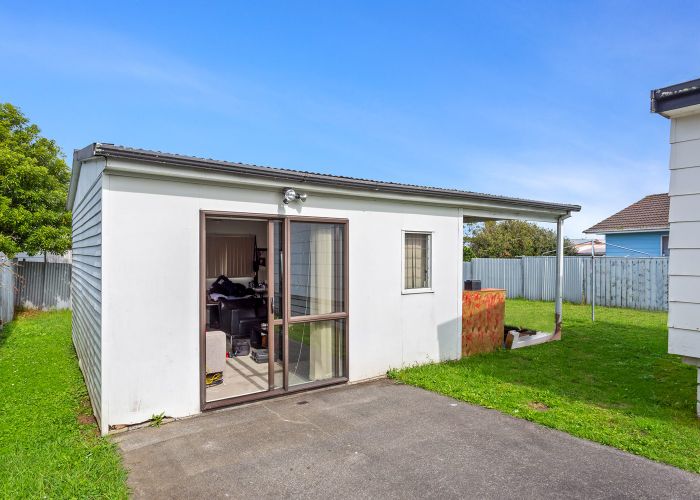  at 86 Burundi Avenue, Clendon Park, Manukau City, Auckland