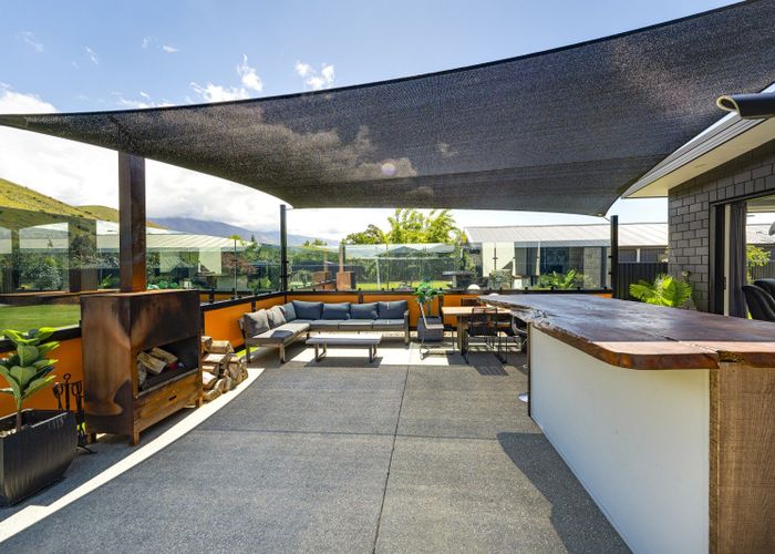  at 34 Perriam Place, Mount Pisa