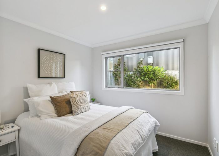  at 28B Mexted Terrace, Tawa, Wellington