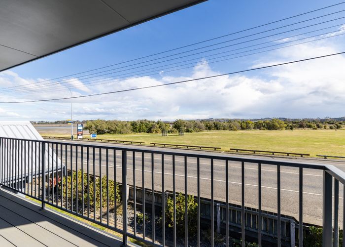  at 69 Meeanee Quay, Westshore, Napier, Hawke's Bay