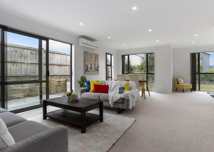  at 8 Forbes McCammon Drive, Swanson, Auckland
