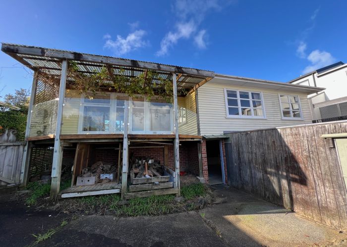  at 9 Lewis Road, Pakuranga, Auckland