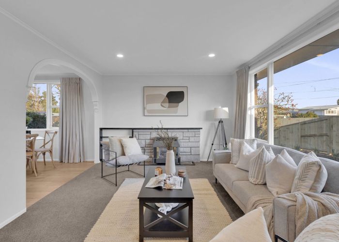  at 53 Garden Heights Avenue, Glenview, Hamilton
