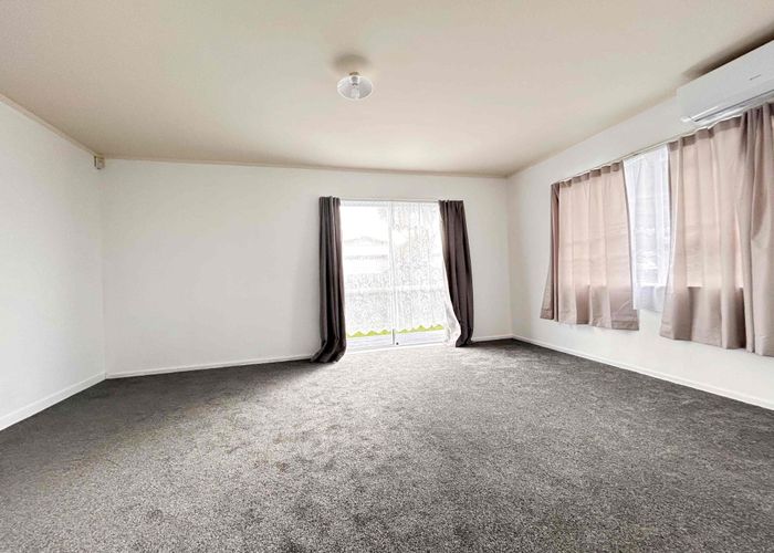  at 21 Secretariat Place, Randwick Park, Manukau City, Auckland