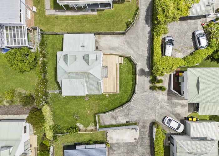  at 2/100 Manuka Road, Bayview, Auckland