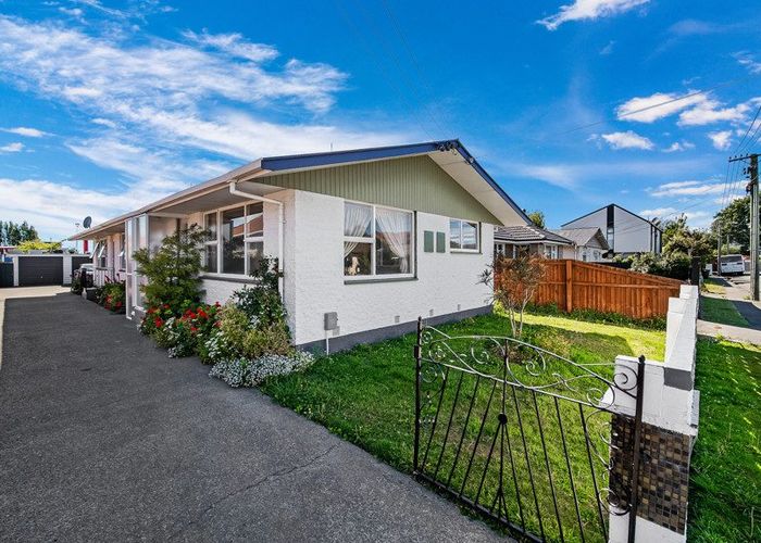  at 2/40 Heathcote Street, Woolston, Christchurch