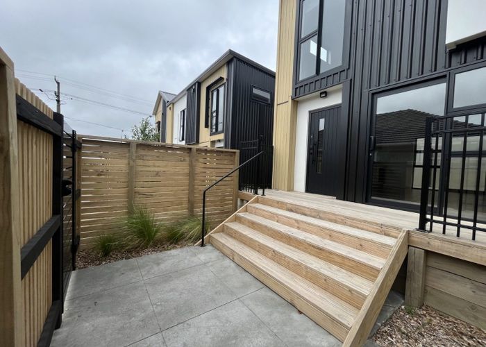  at 4/7 Wainuiomata Road, Wainuiomata, Lower Hutt