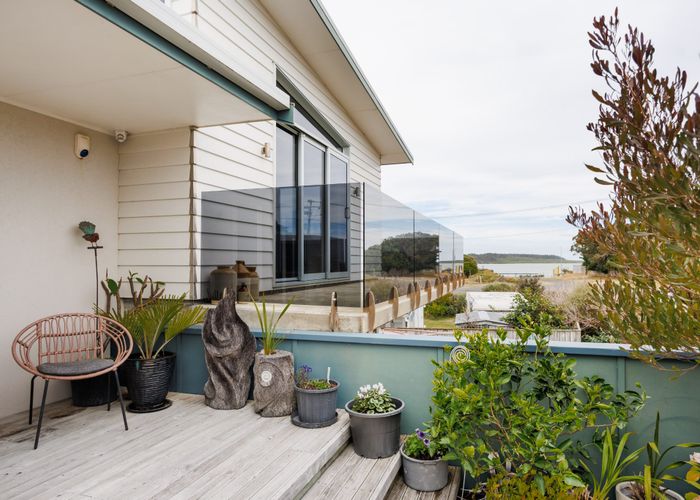  at 18 Robbie Street, Foxton Beach, Horowhenua, Manawatu / Whanganui