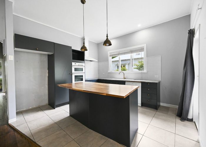  at 9 Kitchener Street, Claudelands, Hamilton, Waikato