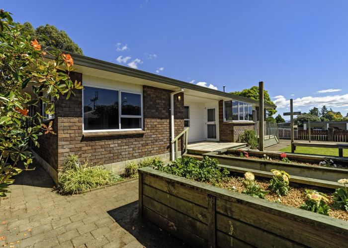  at 2 Upland Street, Brookfield, Tauranga