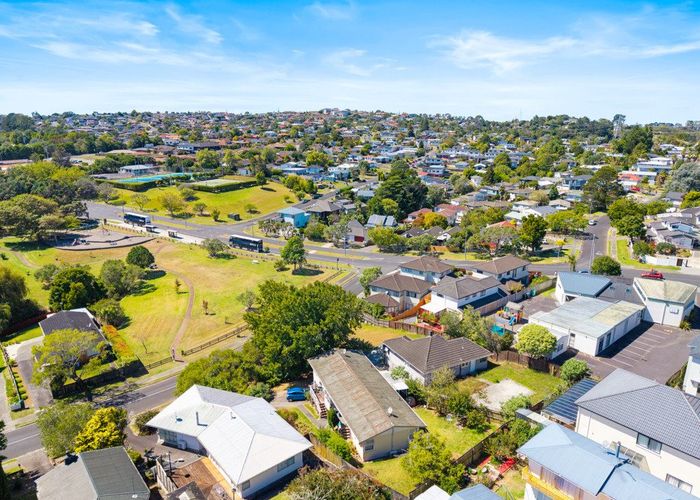  at 27 Rangitiki Crescent, Lynfield, Auckland