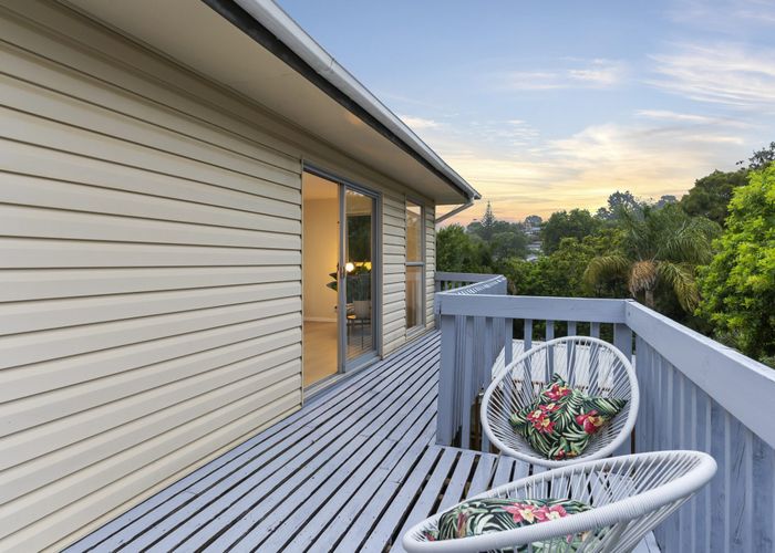  at 1/73 Girrahween Drive, Tōtara Vale, Auckland
