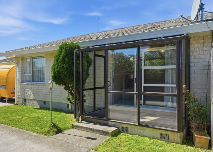  at 2/11 Dilworth Street, Riccarton, Christchurch City, Canterbury