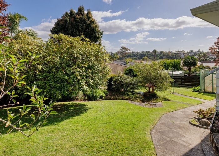  at 10 Ridgemount Terrace, Welcome Bay, Tauranga