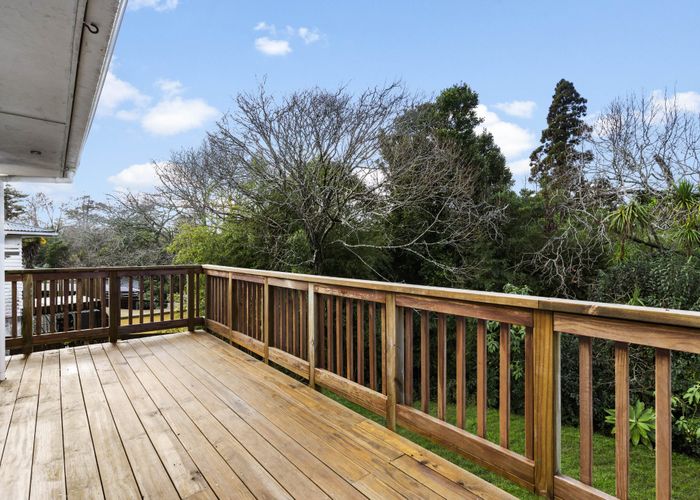  at 9 Wilsher Crescent, Henderson, Waitakere City, Auckland