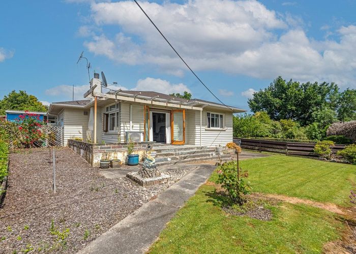  at 1061 Halcombe Road, Feilding