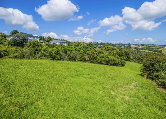  at 884 Redoubt Road, Flat Bush, Manukau City, Auckland