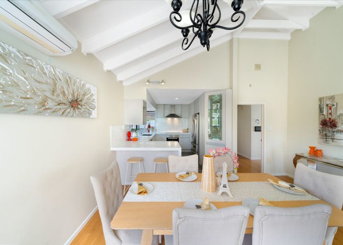  at 8 Eleanor Place, Blockhouse Bay, Auckland City, Auckland