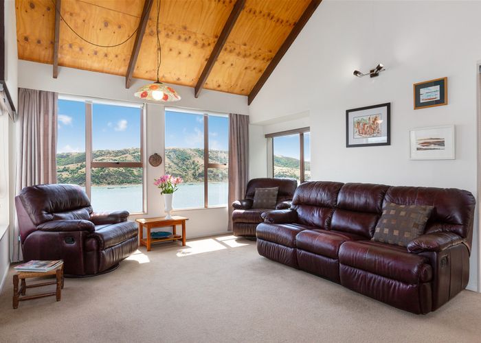  at 33 Forth Place, Papakowhai, Porirua
