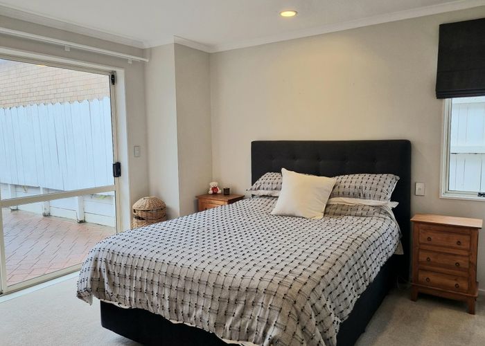 at 81B Mirrabooka Ave, Botany Downs, Manukau City, Auckland