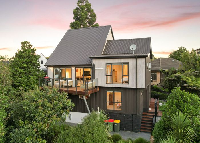  at 2B Edgecumbe Street, Whitiora, Hamilton, Waikato