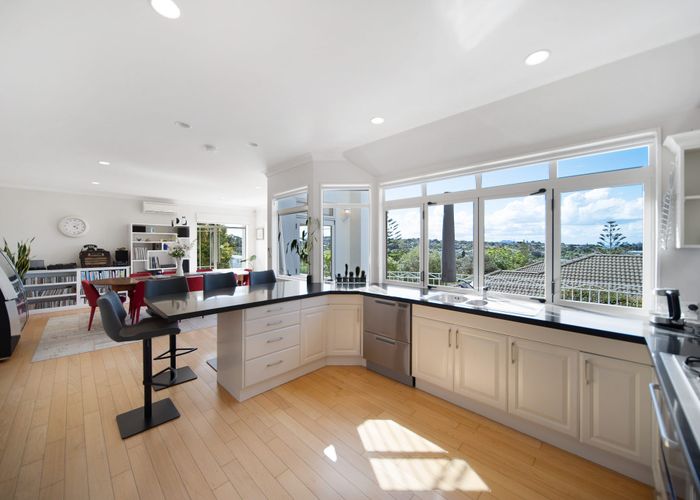  at 19 Evelyn Road, Cockle Bay, Auckland