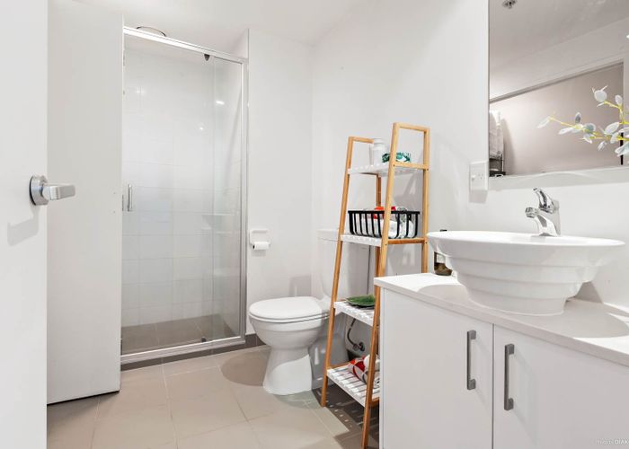  at 2G/33 Mackelvie Street, Grey Lynn, Auckland