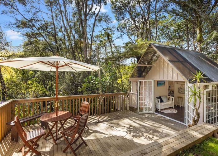  at 26 Mahoe Road, Titirangi, Waitakere City, Auckland