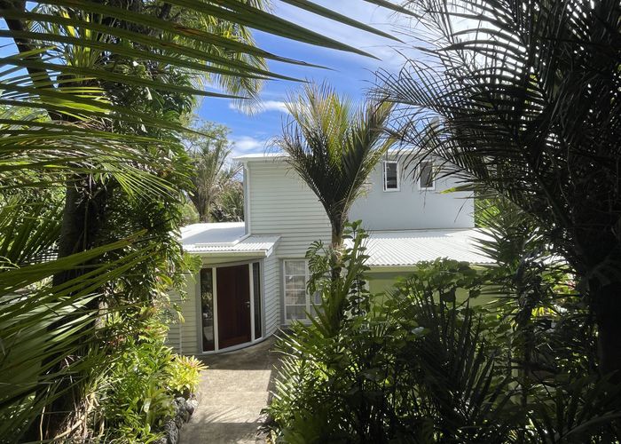  at 17 Rayner Road, Piha, Waitakere City, Auckland