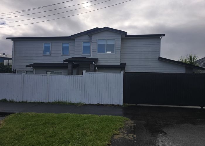  at 9 Noton Road, Mount Roskill, Auckland City, Auckland