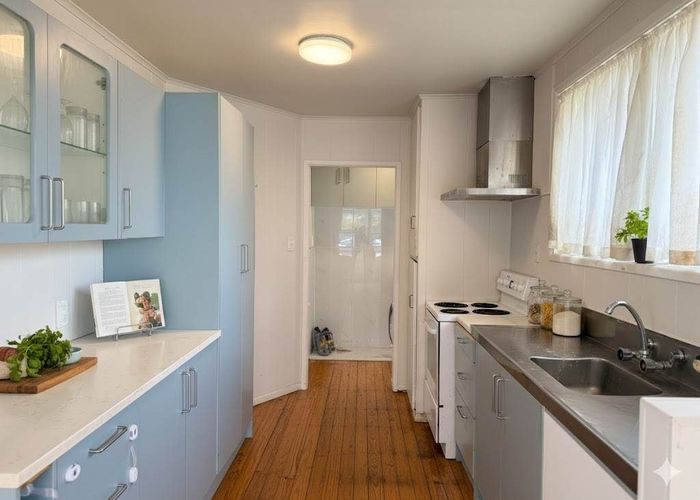  at 4 Stainton Place, Otara, Manukau City, Auckland