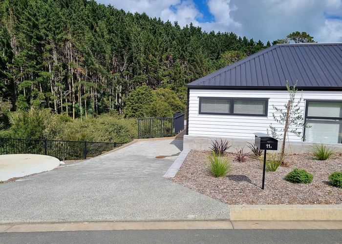  at 11 Arthur Wright Place, Maraetai, Manukau City, Auckland