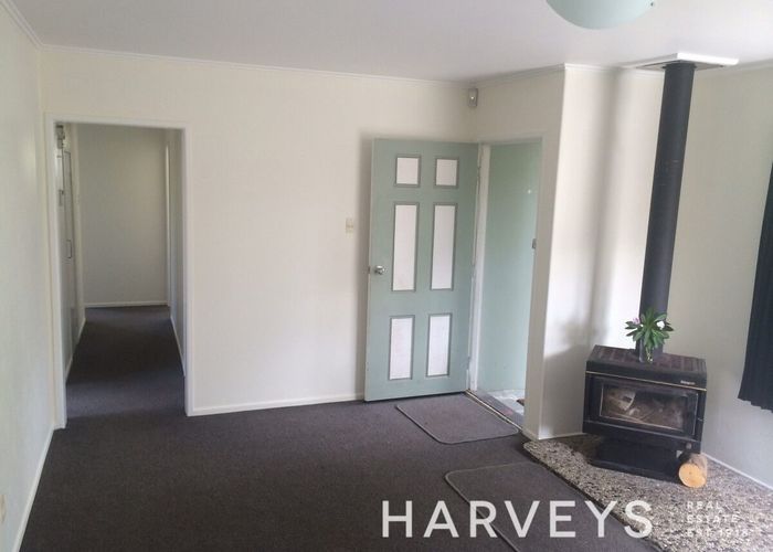  at 42 Crystal Avenue, Te Atatu South, Waitakere City, Auckland