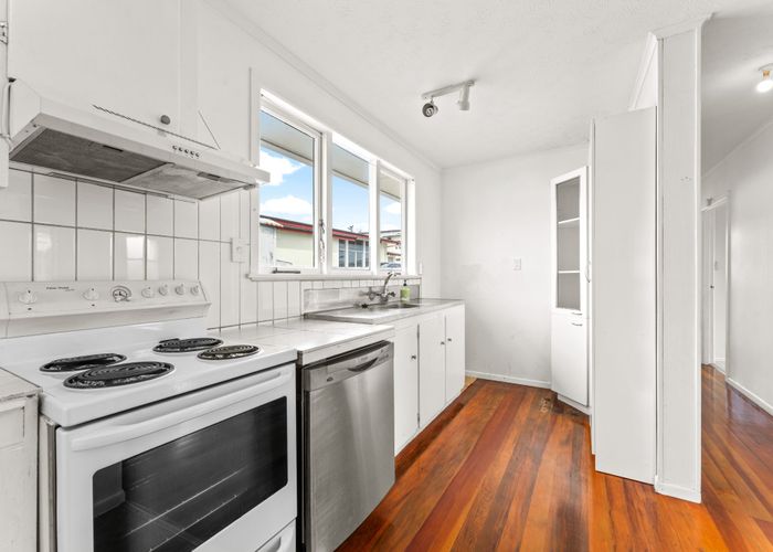  at 30 Ozich Avenue, Te Atatu South, Auckland