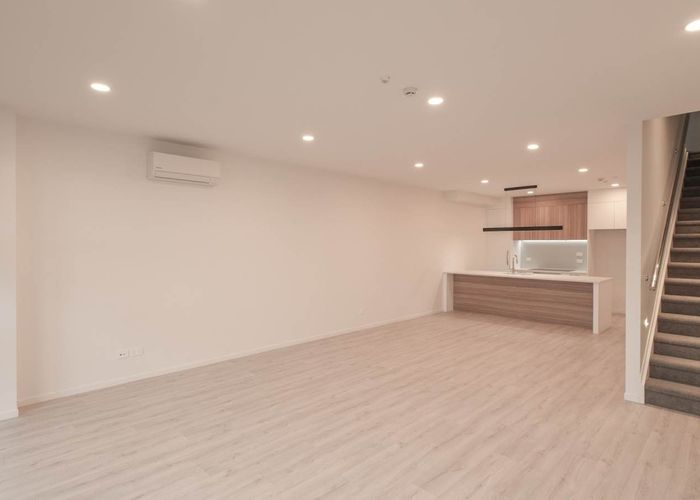  at unit 2/47 Arran Drive, Orewa, Rodney, Auckland