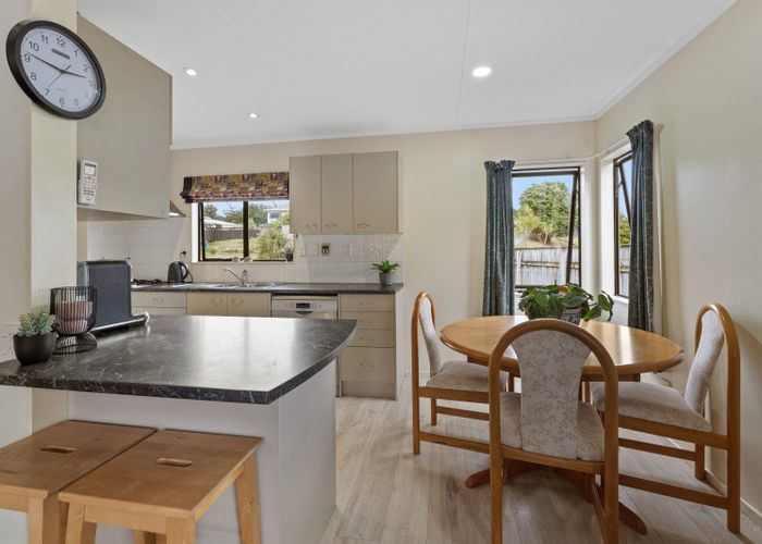  at 39 Campbell Avenue, Paraparaumu