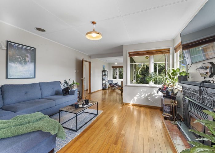  at 27 Waterloo Crescent, Hokowhitu, Palmerston North, Manawatu / Whanganui