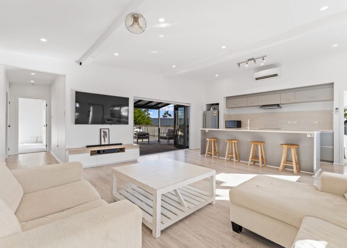  at 7 Vipond Road, Stanmore Bay, Rodney, Auckland