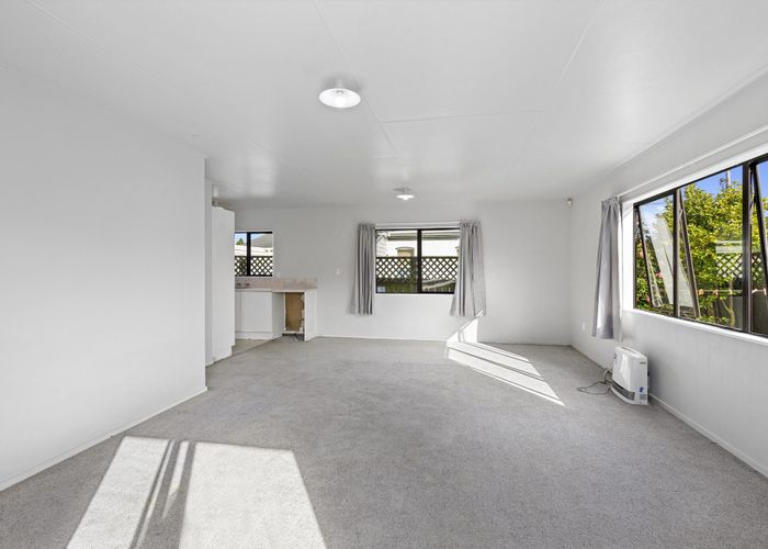  at 2/65 Wakefield Street, Alicetown, Lower Hutt, Wellington