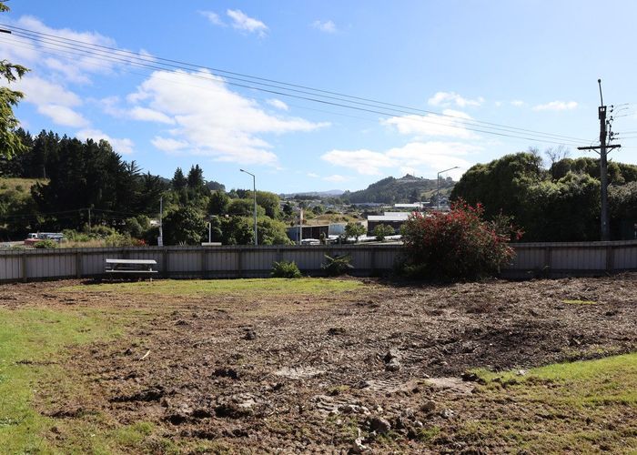  at 86 Main South Road, Green Island, Dunedin, Otago
