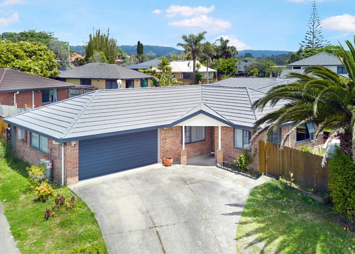  at 18 Plumstead Rise, Glen Eden, Waitakere City, Auckland