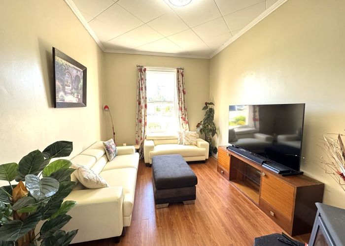  at 44 Lanark Street, Balclutha, Clutha, Otago