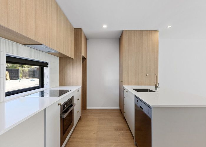  at 3 Bedroom/88 Holly Road, St. Albans, Christchurch City, Canterbury