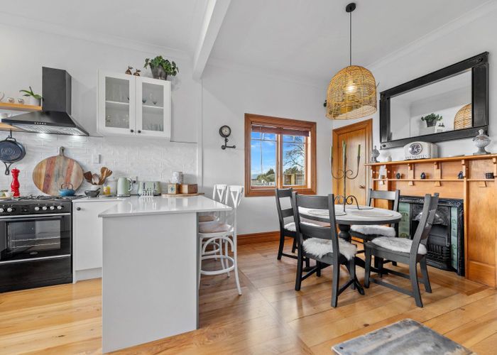  at 12 High Street, Tirau
