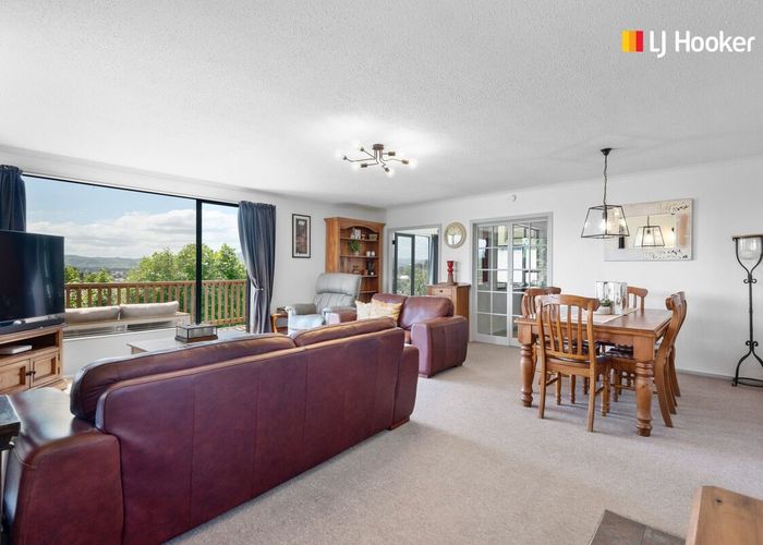  at 19 Braeside, Kinmont Park, Mosgiel