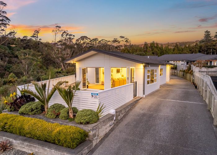  at 62 Banks Boulevard, Whitby, Porirua, Wellington