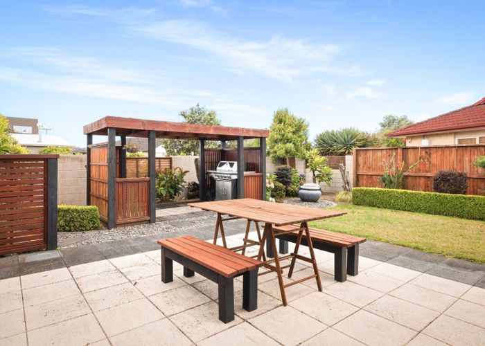  at 557 Gloucester Road, Papamoa, Tauranga, Bay Of Plenty