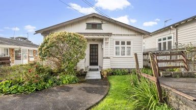  at 33 Brixton Road, Mount Eden, Auckland