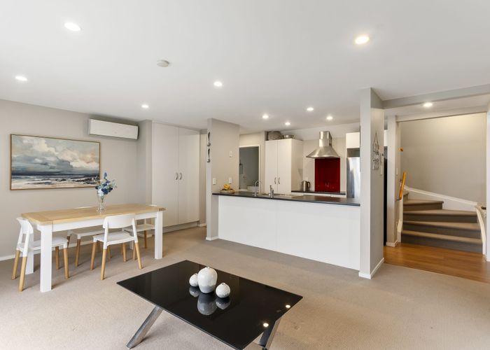  at 4/37 Waipa Street, Birkenhead, North Shore City, Auckland