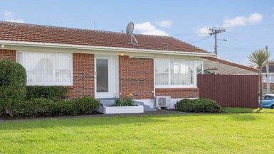  at 5/18 Dinglebank Road, Mount Wellington, Auckland